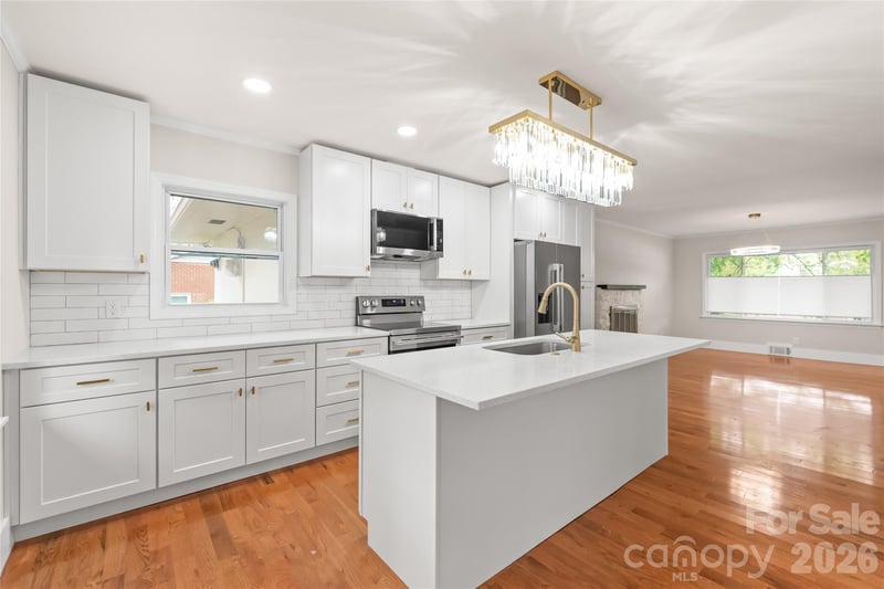 7537 Monroe Rd, Charlotte, NC 28212