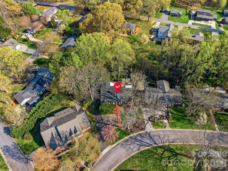 1064 6th Ave NW, Hickory, NC 28601