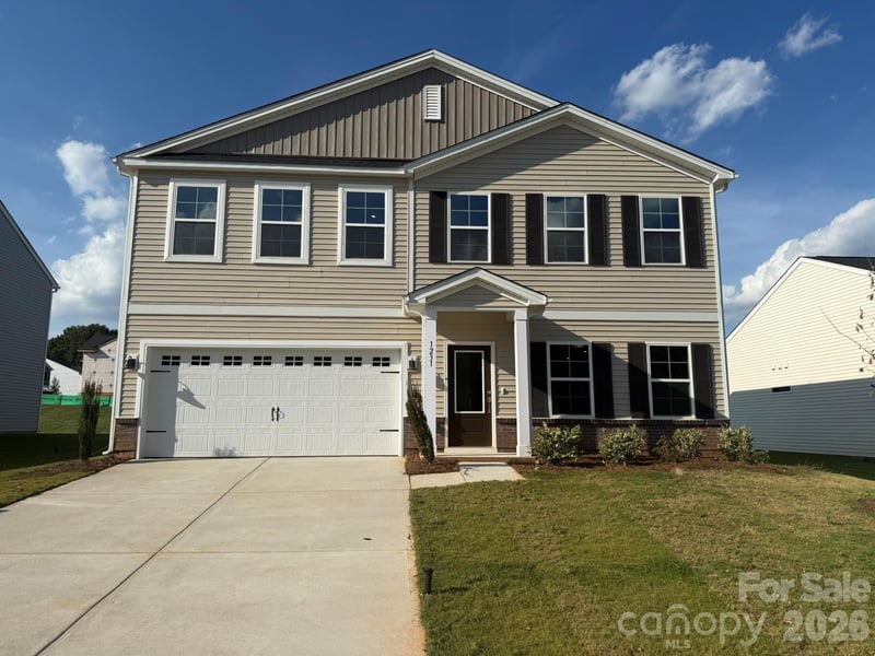 1231 Bansal Dr, Charlotte, NC 28215