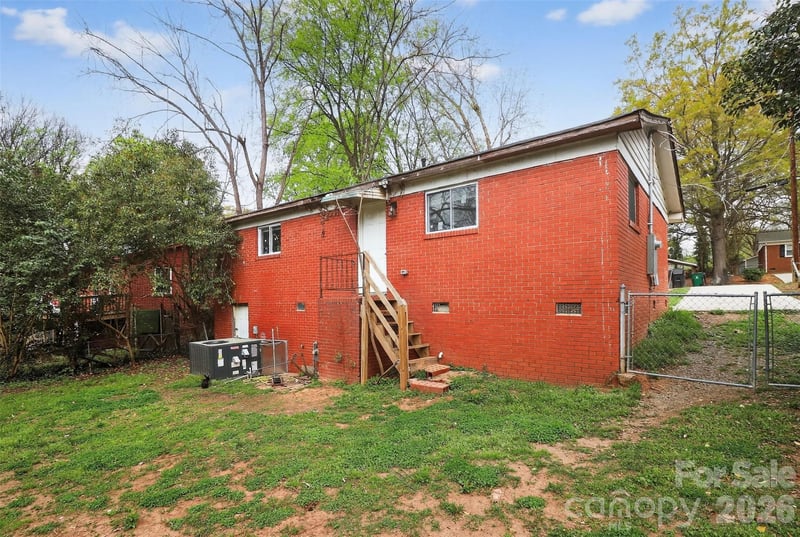 1019 Lewiston Ave, Charlotte, NC 28208