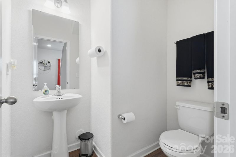 9528 Weikert Rd, Charlotte, NC 28215