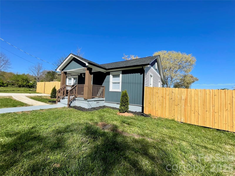 309 River St, High Shoals, NC 28077