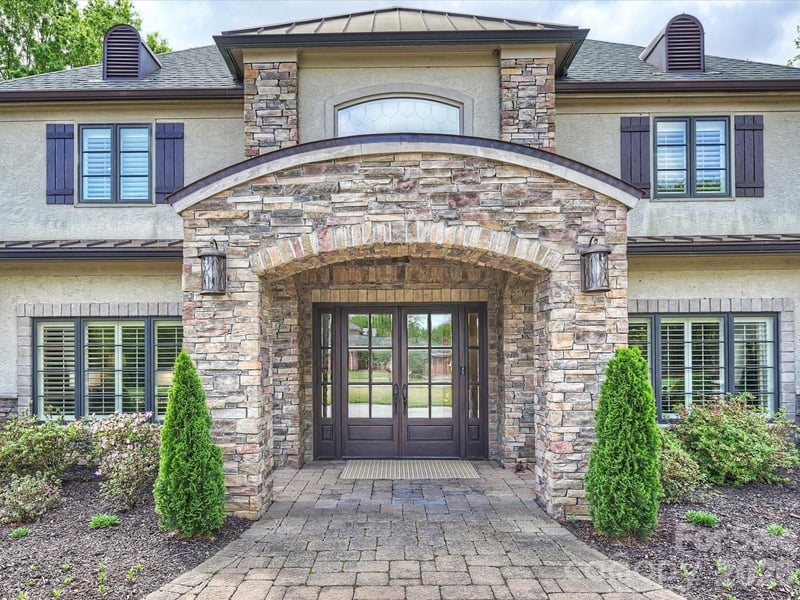 4330 Carmel Valley Rd, Charlotte, NC 28226