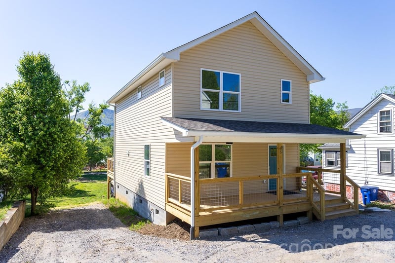 46 Vance Ave, Black Mountain, NC 28711