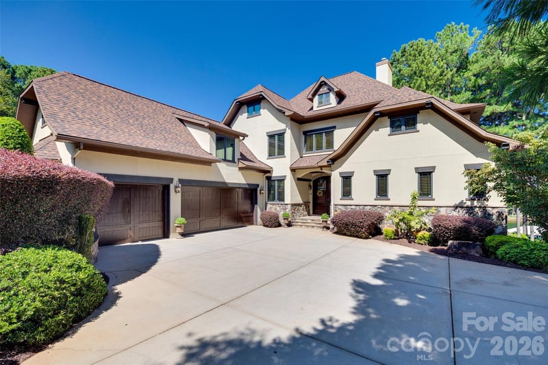 9198 Fair Oak Dr, Sherrills Ford, NC 28673
