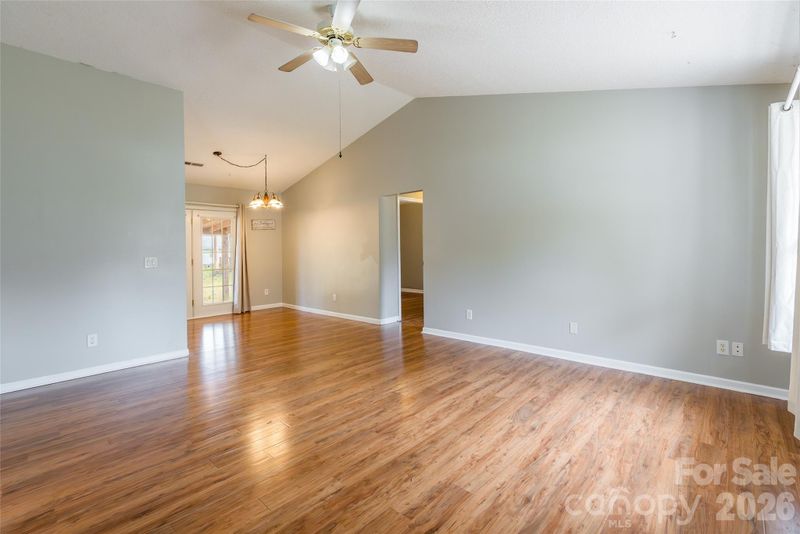 1021 Cedar Creek Rd, Kannapolis, NC 28083