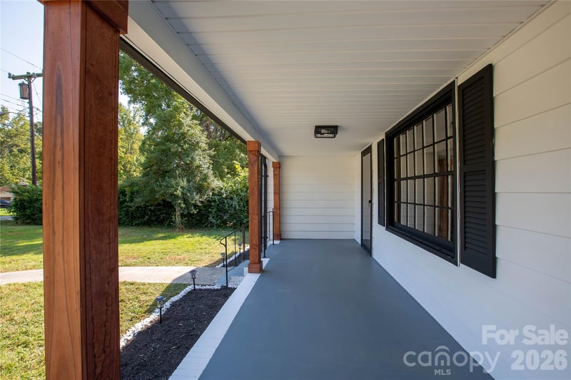 8000 Chapman St, Charlotte, NC 28216