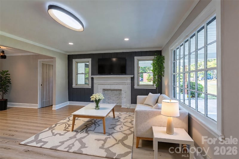 8000 Chapman St, Charlotte, NC 28216