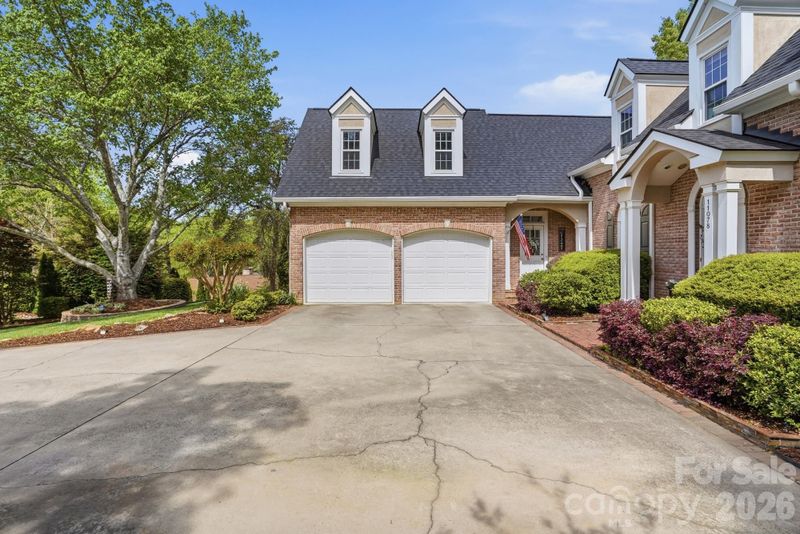 11078 Deep Cove Dr, Tega Cay, SC 29708