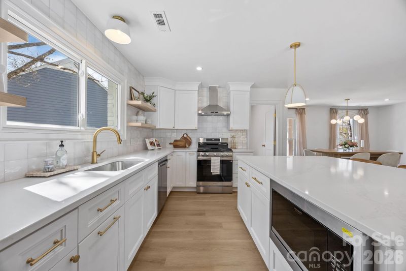 304 Epperstone Ln, Matthews, NC 28105