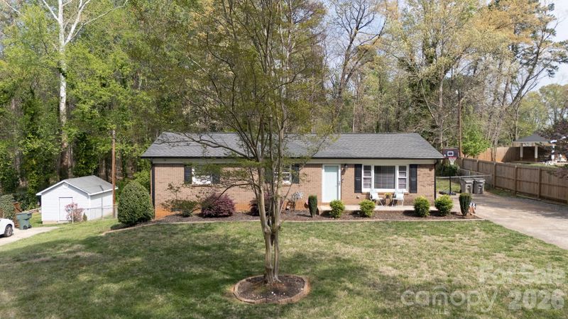 2640 Meadow Lark Ln, Gastonia, NC 28056