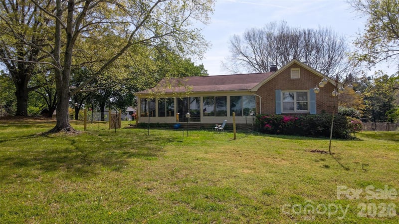 9730 Mount Holly Huntersville Rd, Huntersville, NC 28078