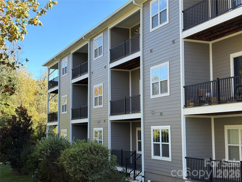 94 Foxden Dr #202, Fletcher, NC 28732