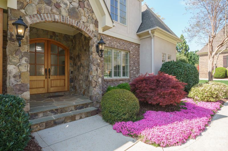 20609 Queensdale Dr, Cornelius, NC 28031