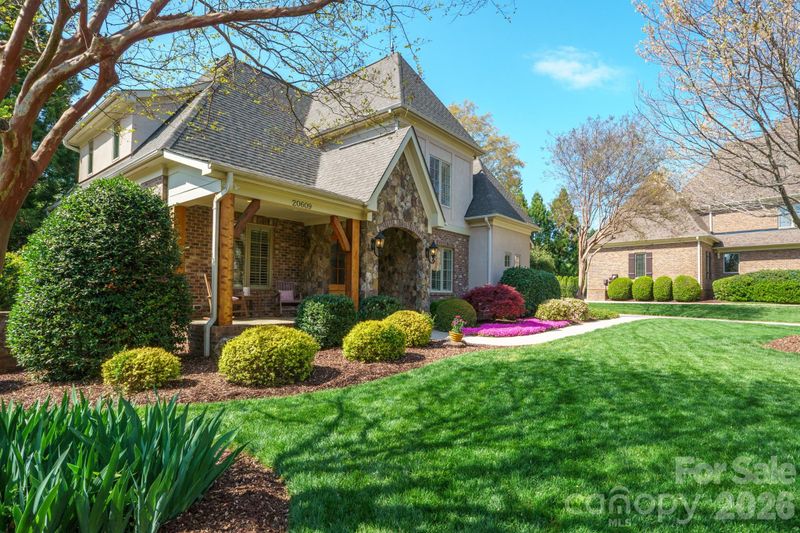 20609 Queensdale Dr, Cornelius, NC 28031
