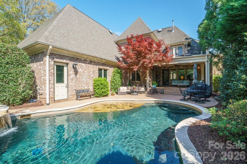 20609 Queensdale Dr, Cornelius, NC 28031