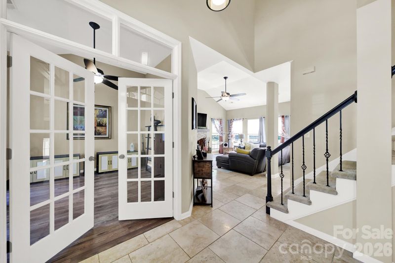 7221 Maitland Ln, Charlotte, NC 28215