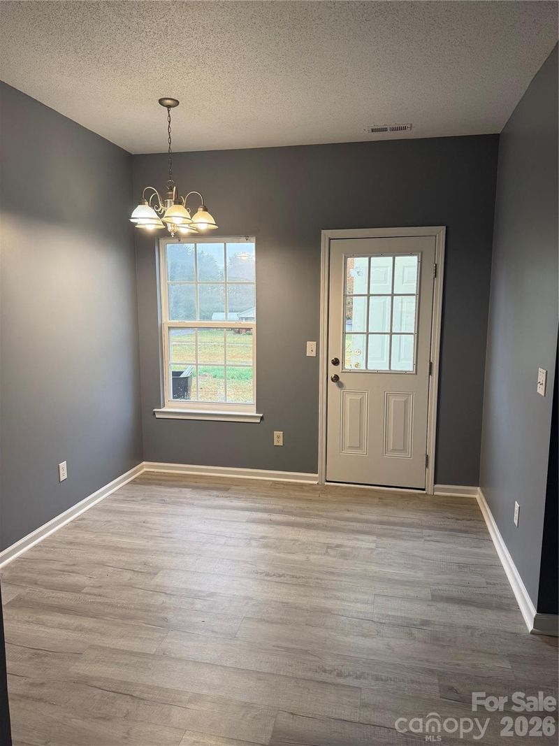 5411 E Nc 150 Hw #6, Lincolnton, NC 28092