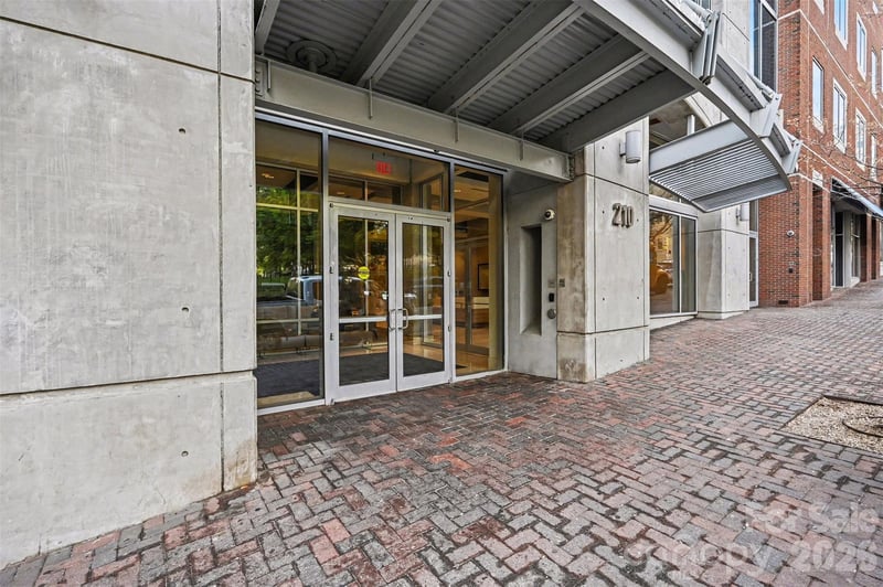 210 N Church St #1411, Charlotte, NC 28202