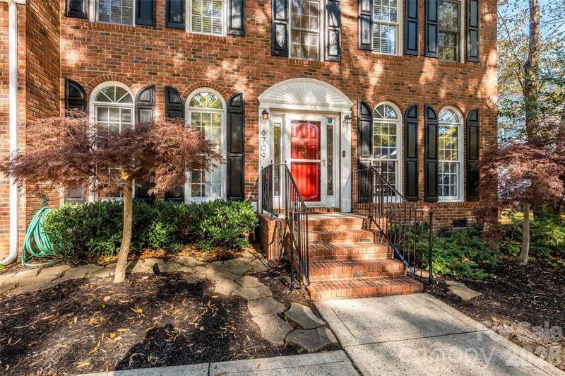 6709 Fairhope Ct, Charlotte, NC 28277