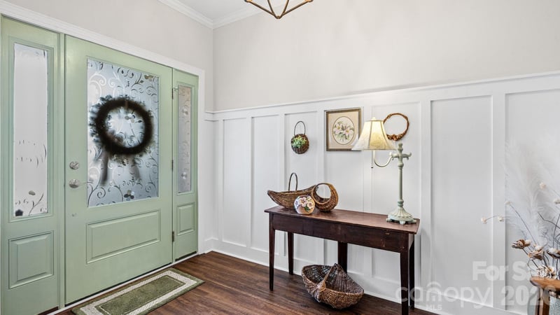 830 Iris Ln, Newton, NC 28658