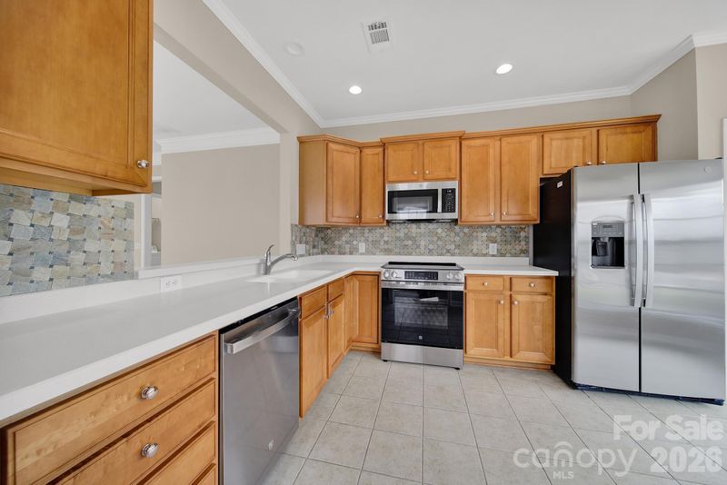 1015 Sweetleaf Dr, Fort Mill, SC 29707