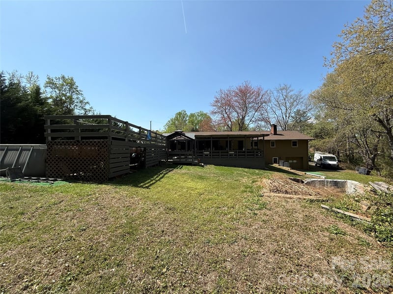 3309 40th Avenue Pl NE, Hickory, NC 28601