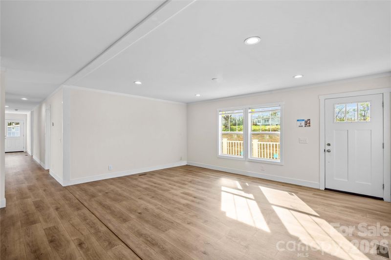 520 Eagle Mills Rd, Hamptonville, NC 27020