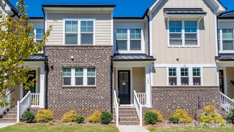 114 Glencoe Ln #102, Mooresville, NC 28117