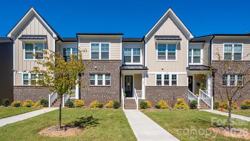 114 Glencoe Ln #102, Mooresville, NC 28117