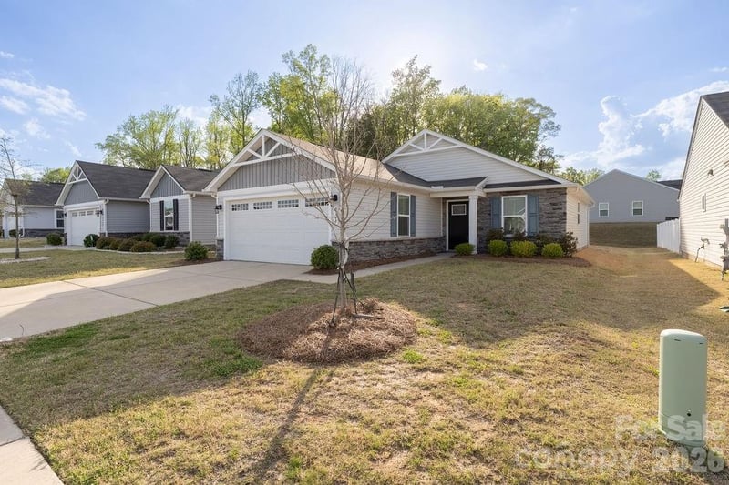 9747 Wardley Dr, Charlotte, NC 28215
