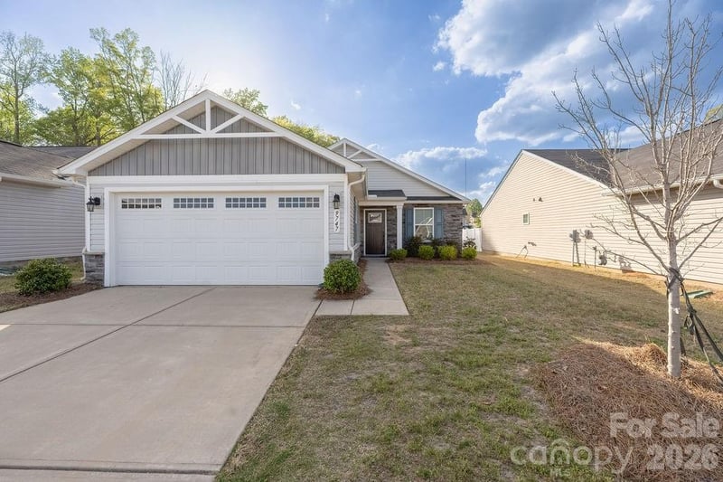 9747 Wardley Dr, Charlotte, NC 28215