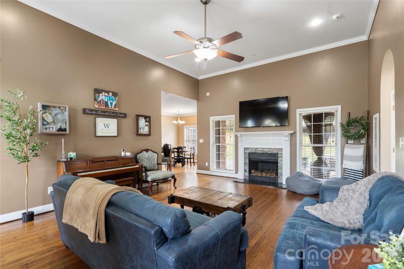 2472 Genelia Dr, Claremont, NC 28610