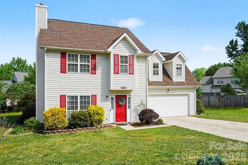 1041 Chaucery Ln, Matthews, NC 28104