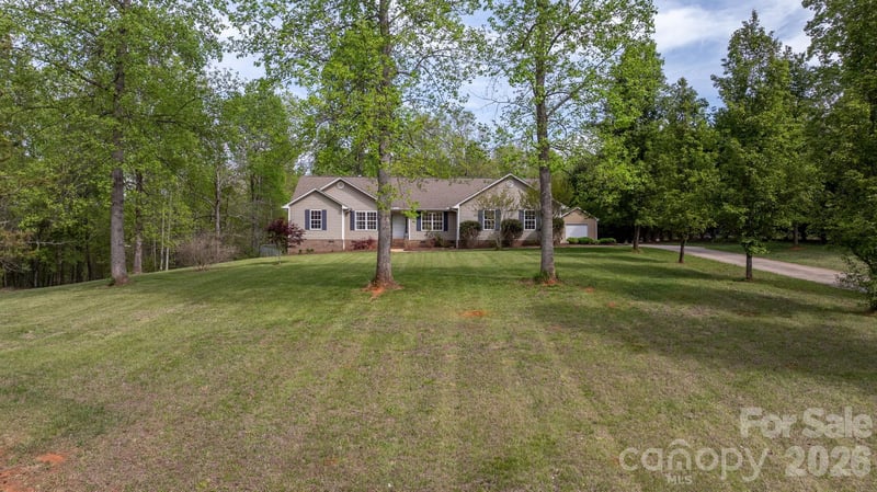 180 Cherry Blossom Ln, Stony Point, NC 28678