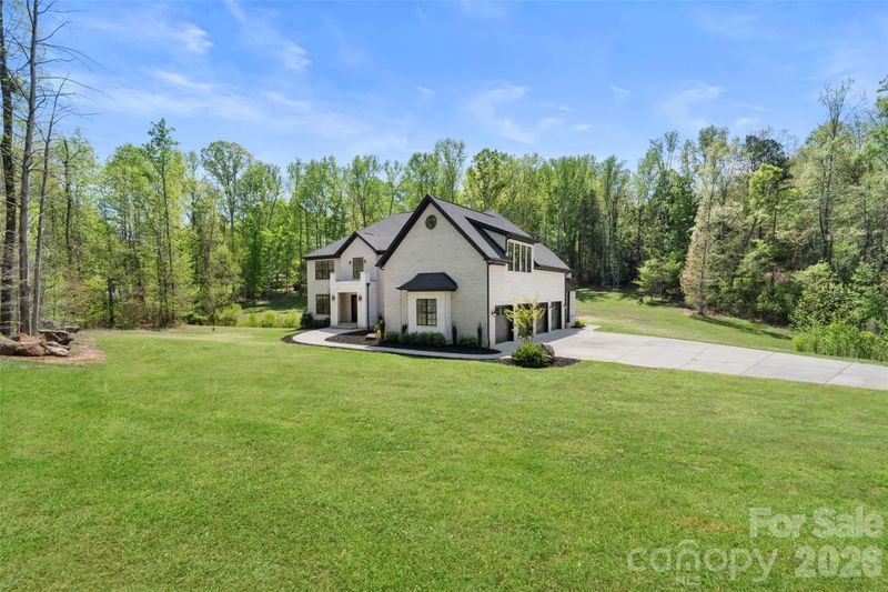 7021 Stirrup Ct, Weddington, NC 28104