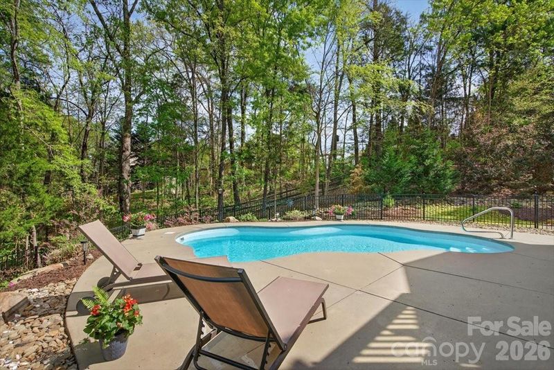 330 Chancelot Ln, Fort Mill, SC 29708