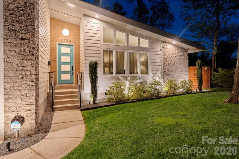 1852 Lakedell Dr, Charlotte, NC 28215