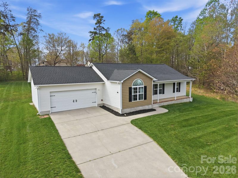 217 Winding Cedar Dr, Statesville, NC 28677