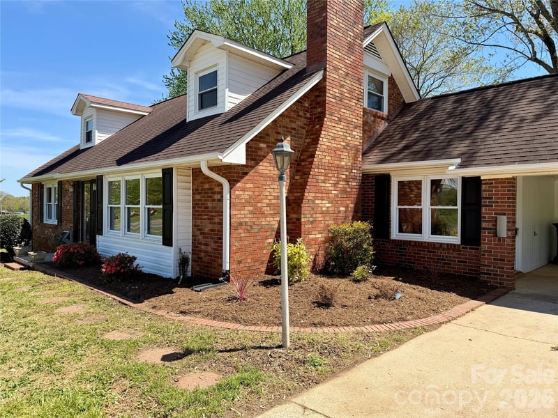 6257 W Nc 10 Hw, Hickory, NC 28602