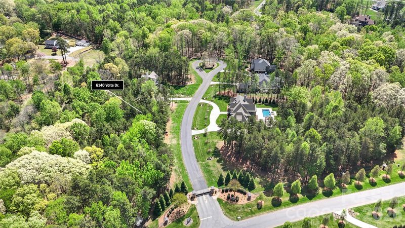 6140 Volte Dr #103, Charlotte, NC 28227