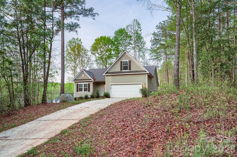 1333 Ron Whicker Dr, Catawba, NC 28609