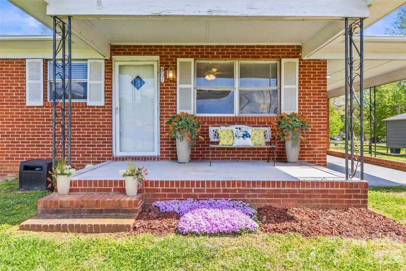 507 Jc Dellinger Rd, Cherryville, NC 28021