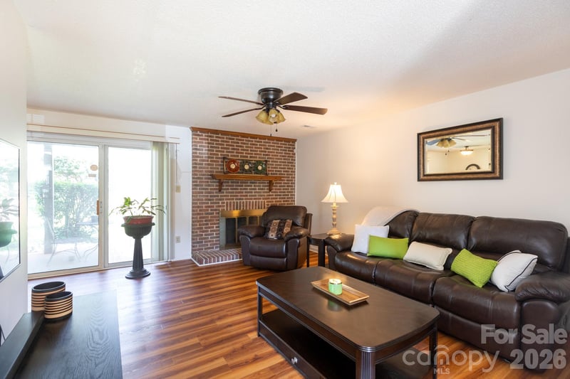 5600 Amity Springs Dr, Charlotte, NC 28212