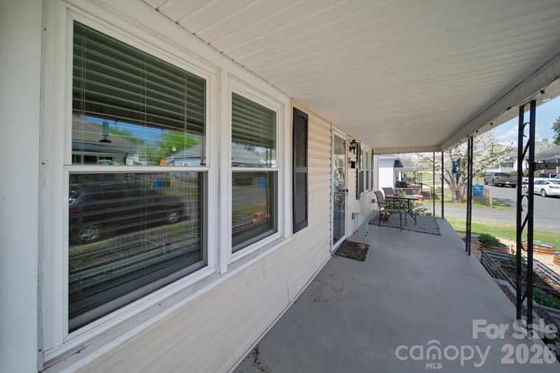 67 4th St, Cramerton, NC 28032