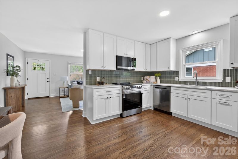 1521 Starbrook Dr, Charlotte, NC 28210