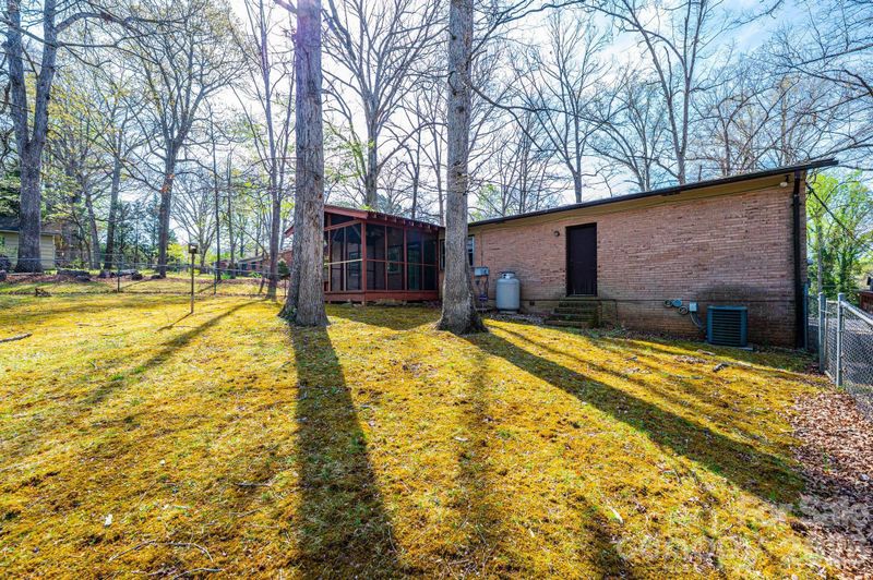 781 23rd Ave NE, Hickory, NC 28601