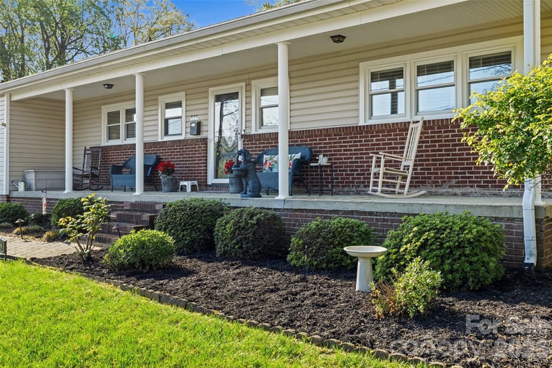 839 W Garrison Blvd, Gastonia, NC 28052