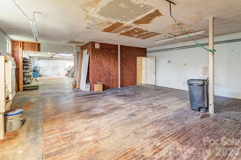 1100-1104 Montreat Rd, Black Mountain, NC 28711