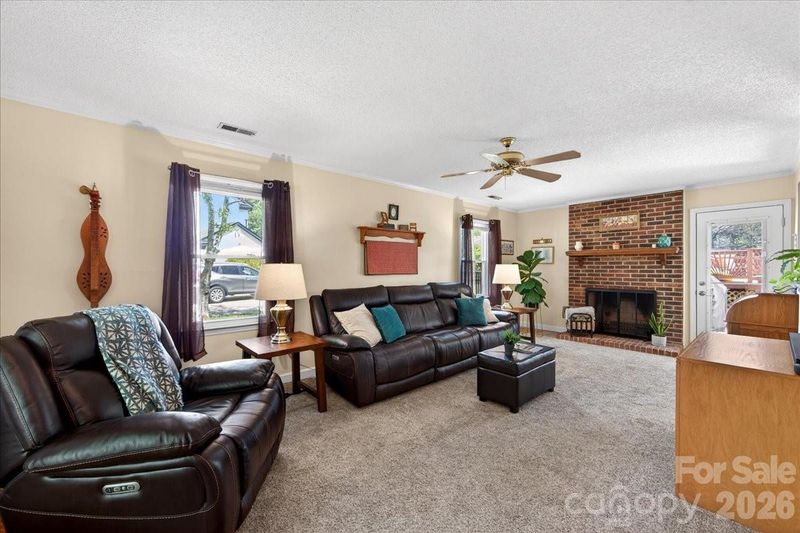 2534 Clearkirk Ct, Matthews, NC 28105